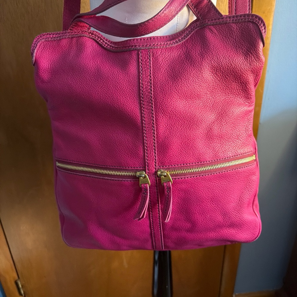 Vibrant Fossil magenta Leather crossbody and top handle bag. Med, adjustable - Picture 16 of 16